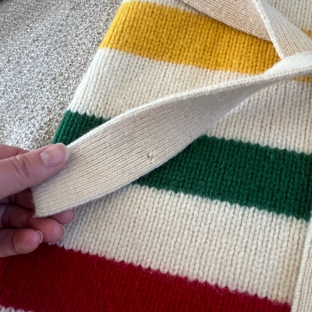 Liz Claiborne Vtg lambs wool blend tie waist sweater, Hudson Bay stripe design - Picture 3 of 16